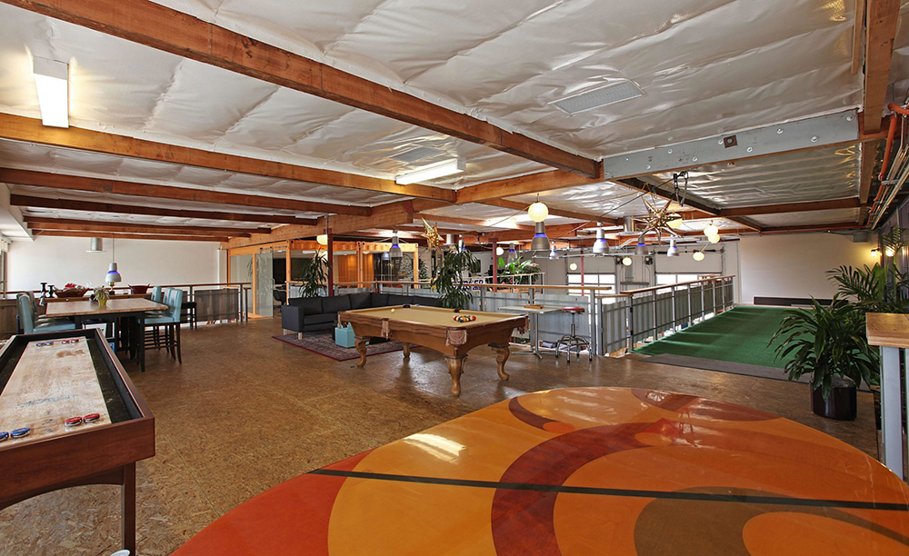 BURGER HQ 1